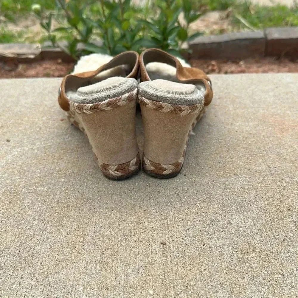 UGG Margott 1689 Suede Wedge Espadrilles - Picture 4 of 13